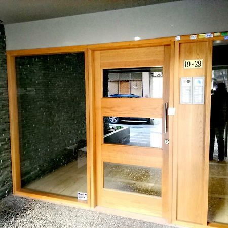 Spacious And Modern Downtown Apartment Heraklion  Bagian luar foto